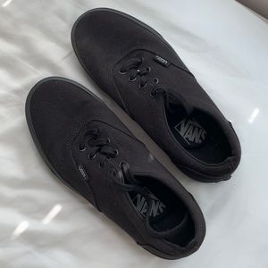 Black Low Top Vans Size 7.5 Women’s